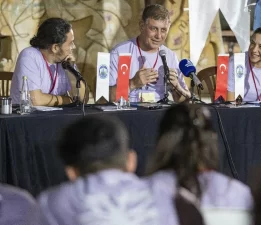 Başkan Tugay: Belediyeler kuru siyaset yapılan yerler değil