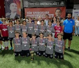 ‘Ferdi Zeyrek’ anısına düzenlendi… U-12 Cup’ta şampiyon çocuklar!