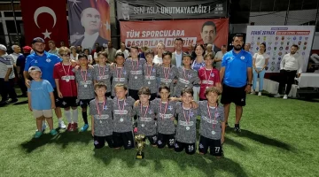 ‘Ferdi Zeyrek’ anısına düzenlendi… U-12 Cup’ta şampiyon çocuklar!