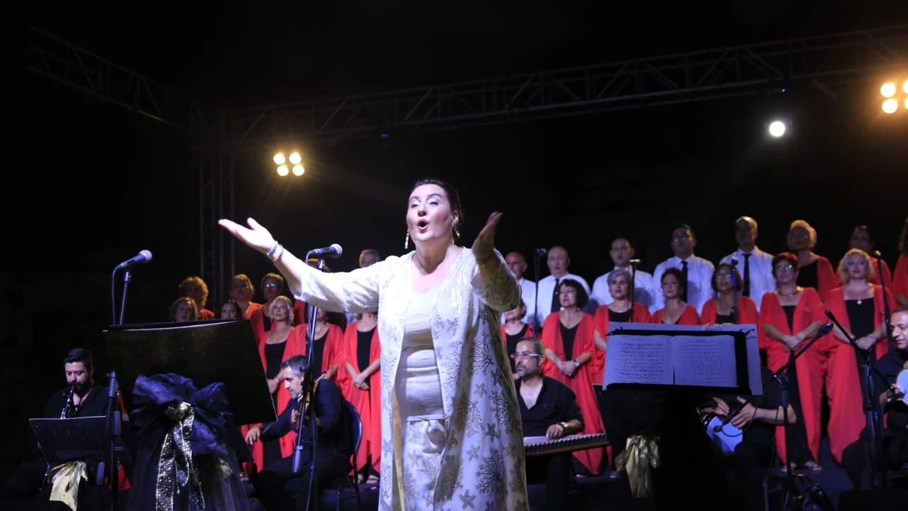 Seferihisar’da sanat ve dayanışma “Yıldızların Altında” buluştu