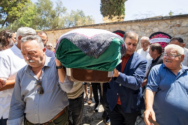 Başkan Tugay, Tacettin Bayır’ı acı gününde yalnız bırakmadı