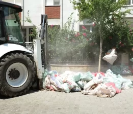 Karşıyaka’da kaçak moloza ceza yağdı!