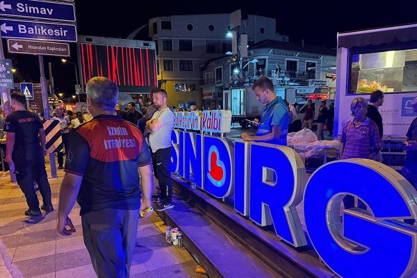 İzmir İtfaiyesi Balıkesir’de görev başında