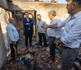 Büyükşehir’den evi yanan aileye yardım eli
