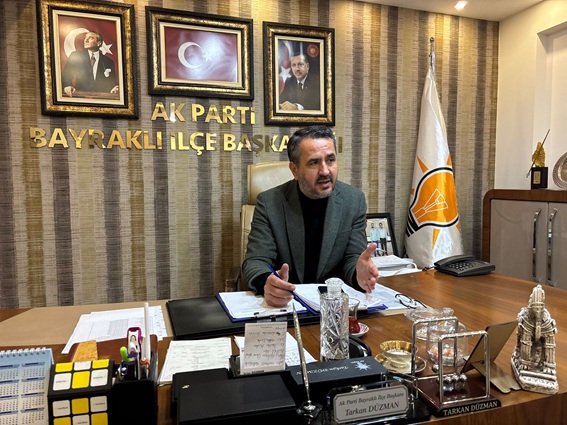 AK Partili Düzman ilçedeki kötü koku ve balık ölümleri sebebiyle belediyeye yüklendi!