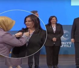 O ARTIK AK PARTİLİ