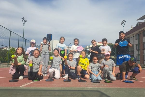 Bostanlıspor’dan Pickleball için “Aile Okulu”