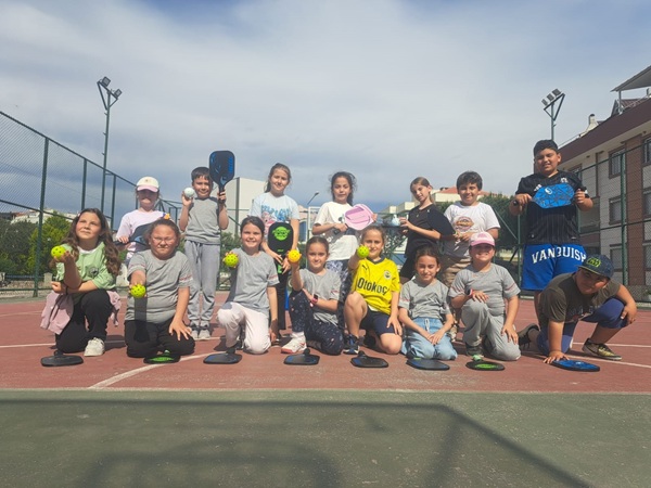 Bostanlıspor’dan Pickleball için “Aile Okulu”