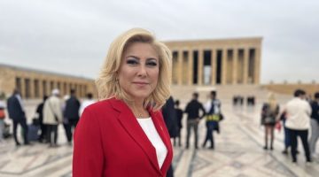 ŞEBNEM BURSALI “30 AĞUSTOS, BAĞIMSIZLIK AŞKIMIZIN NİŞANESİDİR”