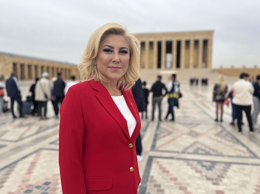 ŞEBNEM BURSALI “30 AĞUSTOS, BAĞIMSIZLIK AŞKIMIZIN NİŞANESİDİR”