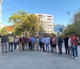Zafer Partisi Bornova İlçe Başkanı Birgül Etiz Özeken “Esnaf Perişan, Halk Yoksullaşıyor”