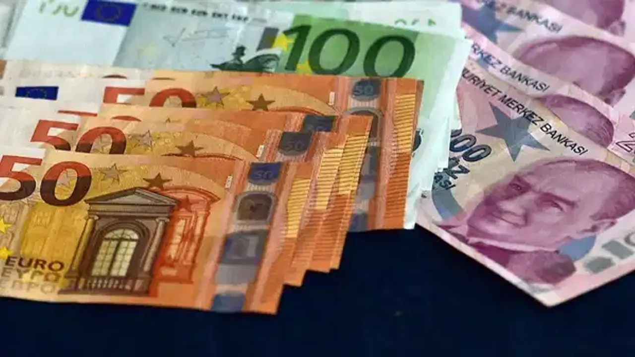 Türk Lirası’nda değer kaybı sürüyor: Euro rekor seviyeye dayandı!