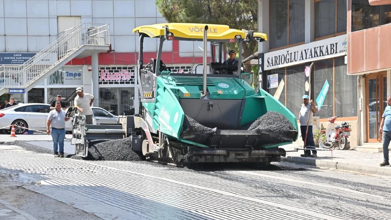 Manisa’da yol yapım çalışmaları tam gaz!