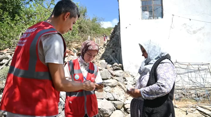Büyükşehir’den deprem mağdurlarına yardım eli