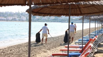Çeşme plajlarında 7/24 temizlik