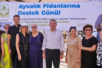 Ayvalık Fidanlarına Destek Günü’nde Anlamlı Buluşma