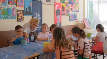 Başkan Çerçioğlu’ndan yaz kurslarında çocuklara destek