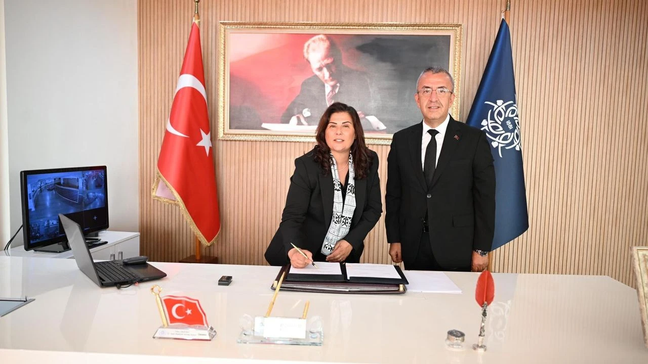 Tam 860 milyon… AK Parti’ye geçti, desteği kaptı!