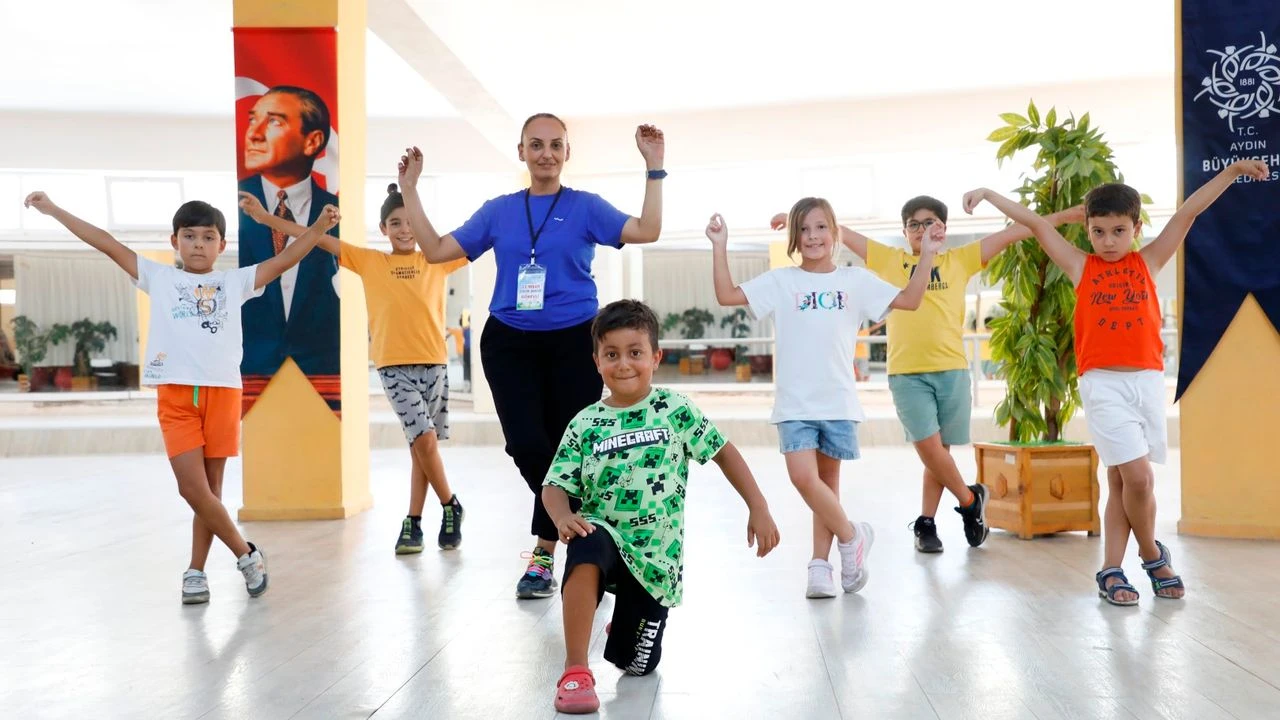 Aydın’da yaz kurslarında halk oyunları coşkusu