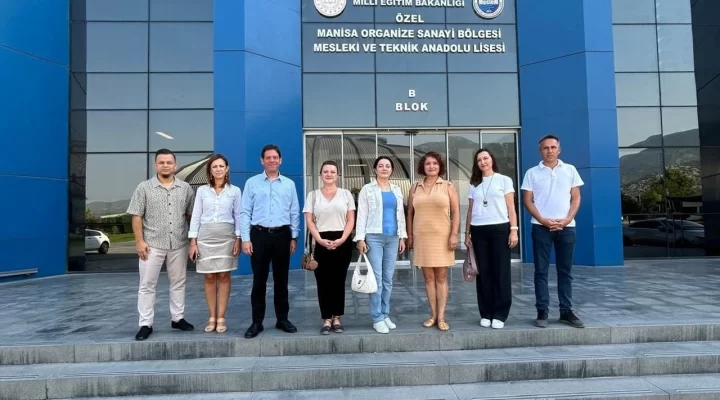 Manisa’da genç kadınların meslek eğitimleri devam ediyor