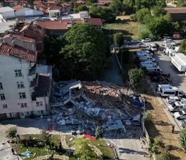 Kurum’dan deprem raporu: 1 yıkık, 13 ağır, 61 az hasarlı yapı!