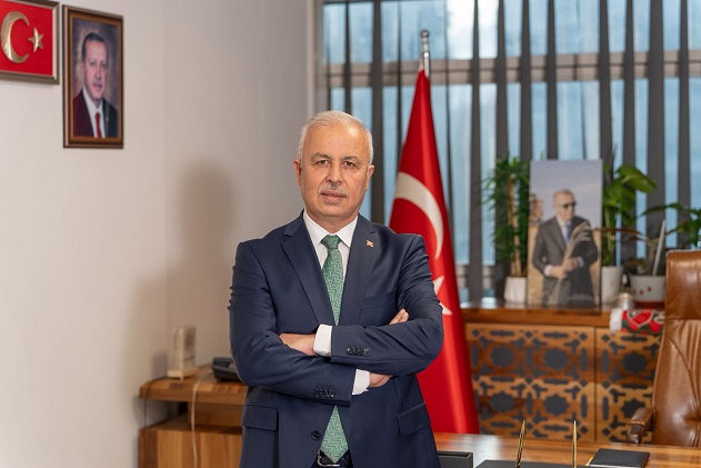 Köse, Karşıyaka Belediyesi’nin 41 yıllık CHP yönetimine yüklendi!