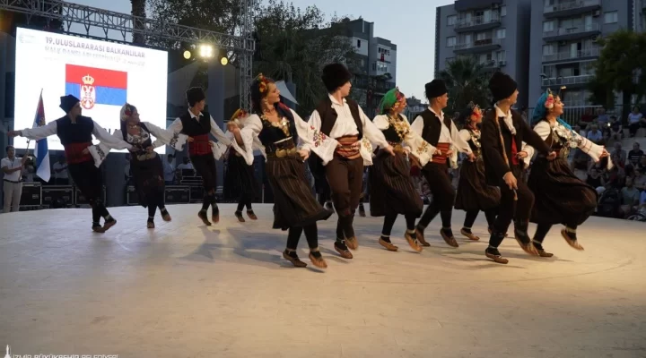 İzmir’de Balkan havası!