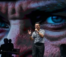 İEF’ten Mustafa Sandal geçti