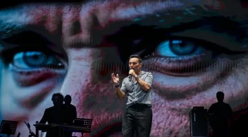 İEF’ten Mustafa Sandal geçti