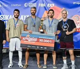 3×3 Streetball İzmir Cup 2025’te ödüller sahiplerini buldu