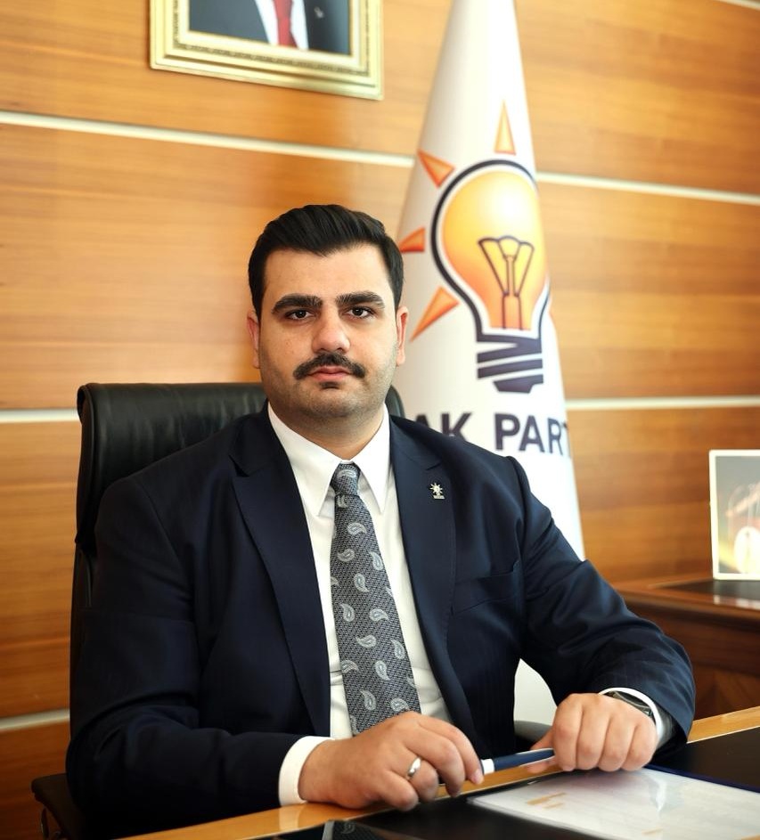 İzmir’in şansı değil şanssızlığı: Harmandalı gibi vahşi depolama alanında çözüm aramak!