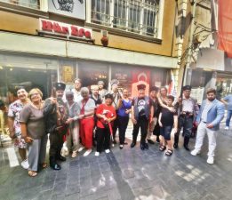 ATA PARTİ: “İzmir’imizin kurtuluşu kutlu olsun.”