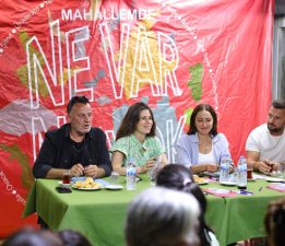 Başkan Denizli’den Çiftlik’te “Ne Var Ne Yok” Buluşması