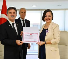 TEMAD’dan Başkan Helil Kınay’a Onursal Üyelik Beratı