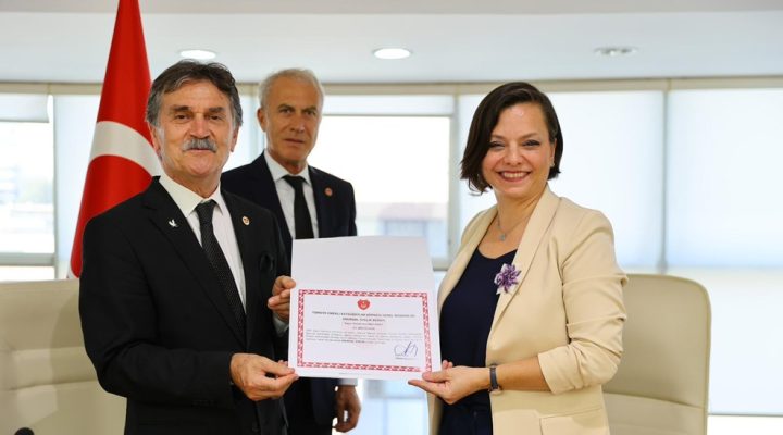TEMAD’dan Başkan Helil Kınay’a Onursal Üyelik Beratı