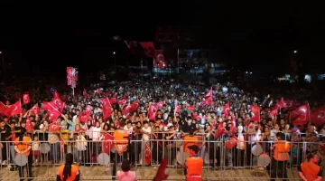 Binlerce Aydınlı İncirliova’da Zafer Bayramı coşkusunu yaşadı