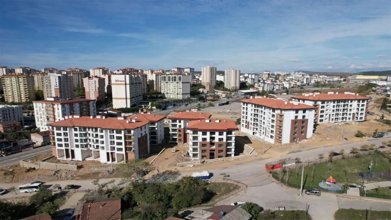 TOKİ projesinde imzalar atıldı: 143 konut inşa edilecek