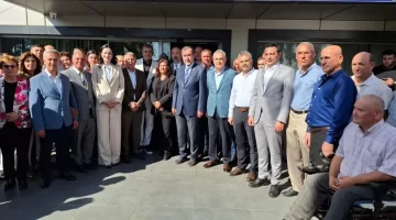 Çerçioğlu’ndan AK Parti İl Binası’nda mesaj: Onlar konuşur, biz hizmet yaparız