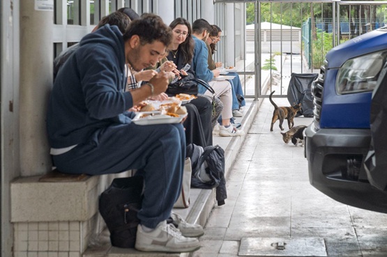 Büyükşehir üniversite öğrencilerini unutmuyor