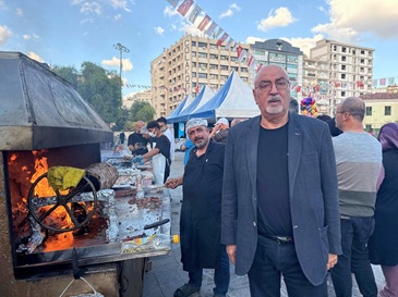 Cağ kebabı ateşi İzmir’i sardı