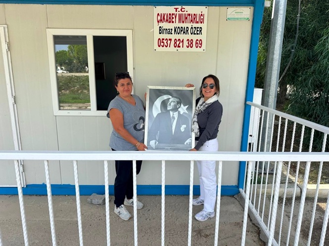 Çeşme Belediyesi’nden Muhtarlar Haftasında anlamlı hediye