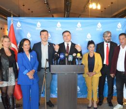 DEVA İZMİR ÜLKEYİ YÖNETMEYE TALİBİZ