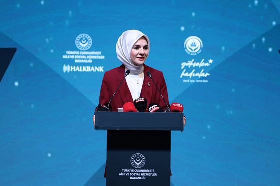 Bakanı Göktaş, Yükselen Kadınlar: Kendi İşim, Benim İzim Programında