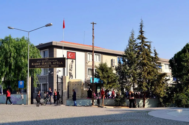 BORNOVA’DA EĞİTİME EŞKİ ENGELİ