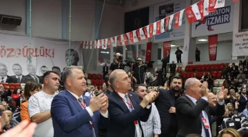 CHP İzmir Kongresinde Selçuk Balkan Rüzgarı! Zirvede