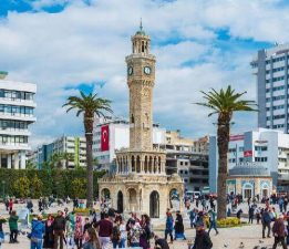 İZMİR GİBİ…