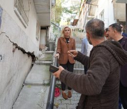 “Harekete geçmeniz için insanlar mı ölmeli?”