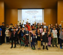 Geleceğin Satranççıları Karabağlar ’da Buluştu