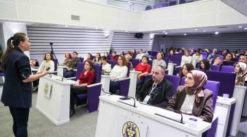 Buca Belediyesi’nden anlamlı adım: Çalışanlarına otizm farkındalık eğitimi verdi