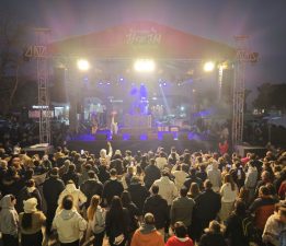 Karşıyaka Yeni Yıl Festivali’nde Anıl Piyancı coşkusu!